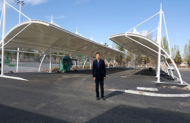 張拉膜車(chē)棚